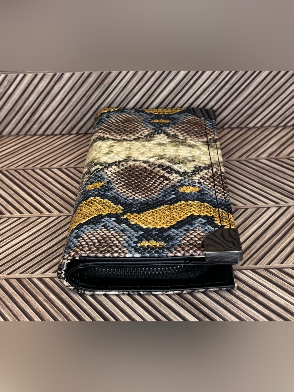 Jessica Simpson Python Print Blue Wallet - Picture 7 of 8